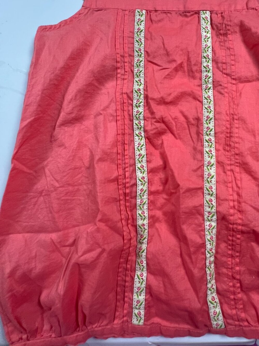 Llum sleeveless coral peasant blouse sz 10 pleats back buttons ribbon trim